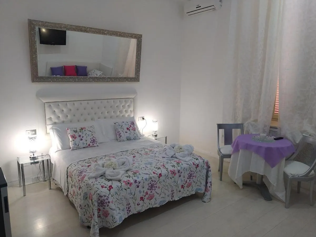 Bb La Bella Addormentata E Il Principe Calaf Bed and Breakfast Lucca Italië