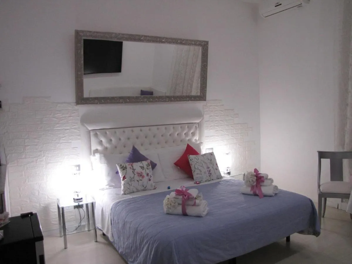 Bb La Bella Addormentata E Il Principe Calaf Bed and Breakfast Lucca Italië