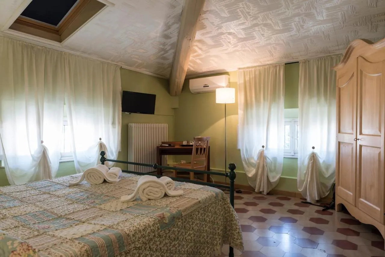 Bb La Bella Addormentata E Il Principe Calaf Bed & Breakfast Lucca 2*,  Italy