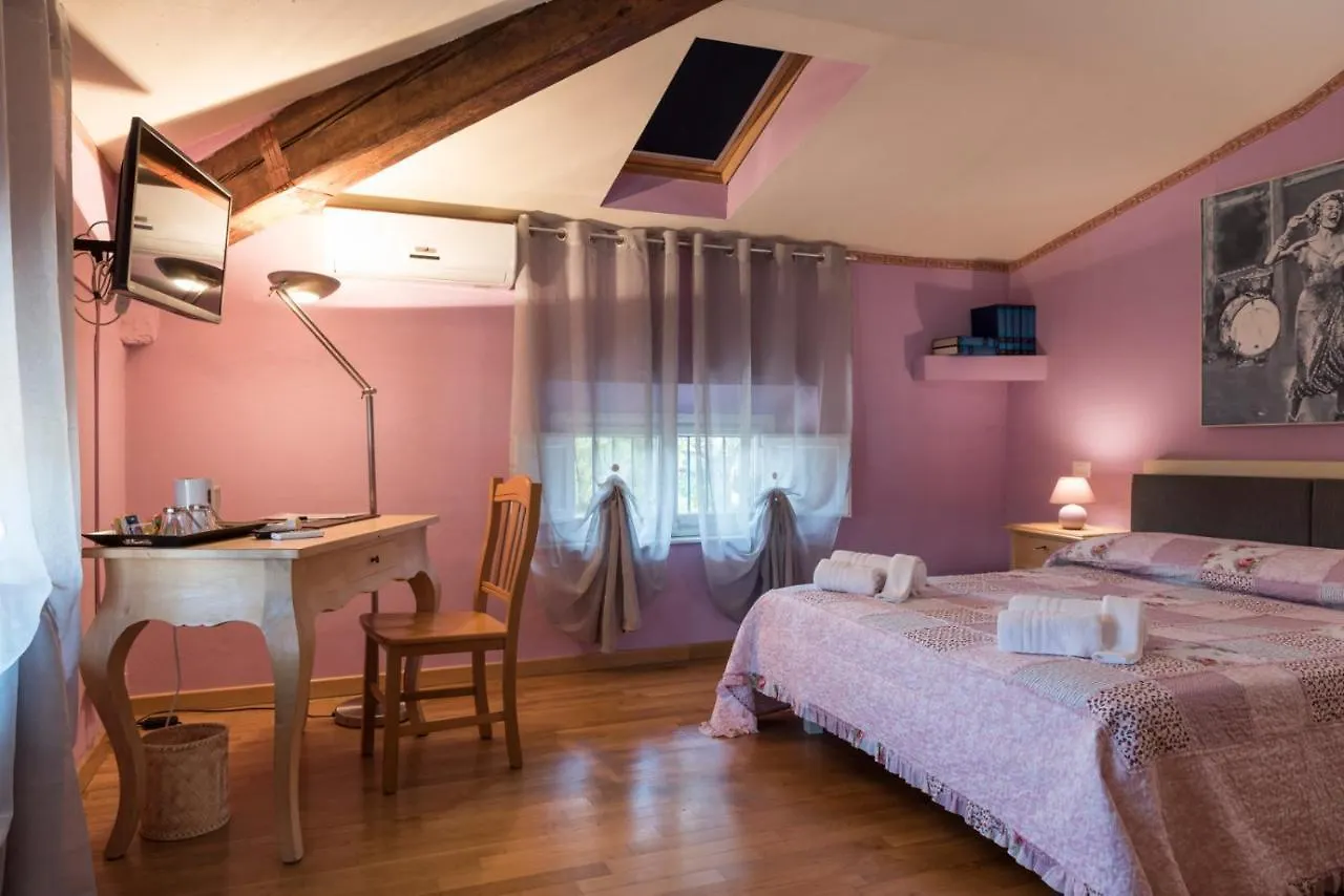 Bb La Bella Addormentata E Il Principe Calaf Bed and Breakfast Lucca 2*,  Italië