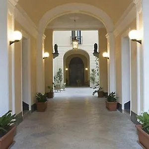 Palazzo Serraino 2*, Trapani Italia